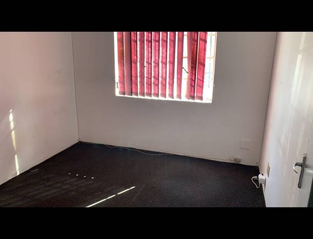 264M² WAREHOUSE TO LET IN ANDERBOLT